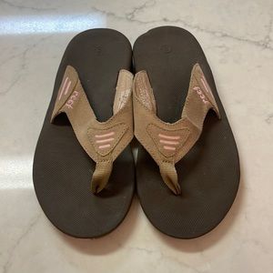 Reef Sandals Tan Men’s 8 or Women’s 9